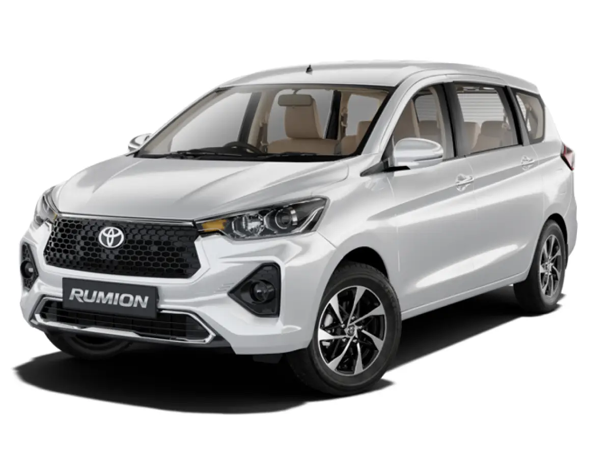 Toyota Rumion Cafe White